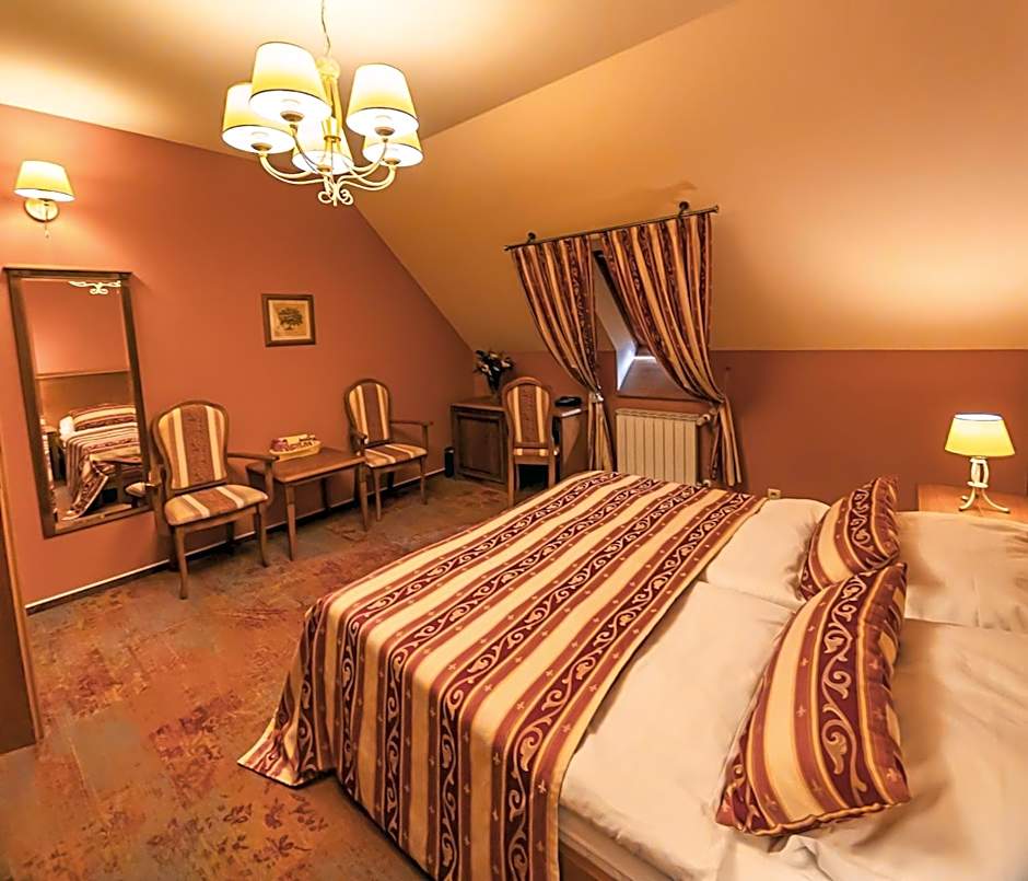 Hotel Octarna - Free On-site Parking