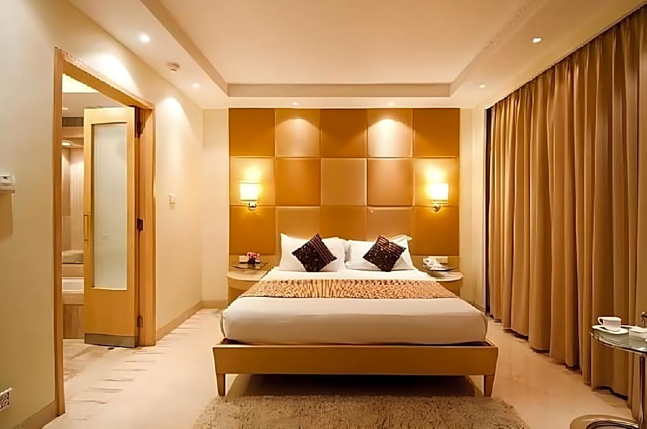 Ascot Hotel