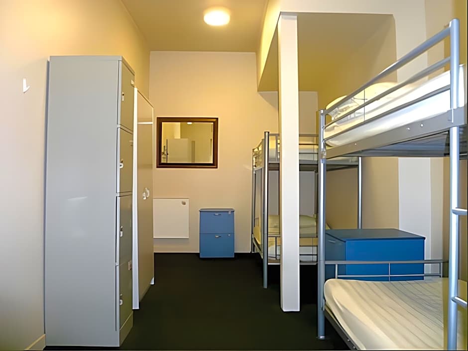 K Road City Travellers Hostel