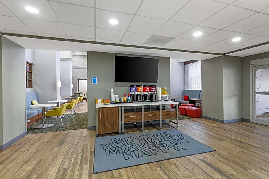 Hampton Inn & Suites Atlanta Airport West/Camp Creek Parkway