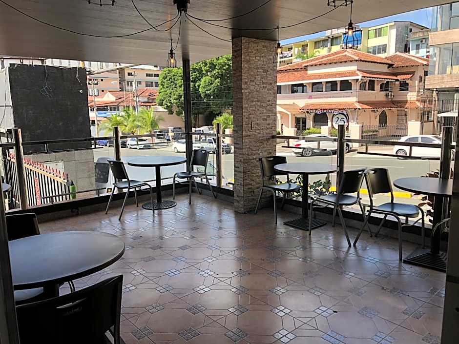 Hotel Costa Inn