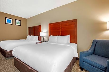 2 Queen Beds Nonsmoking Accessible
