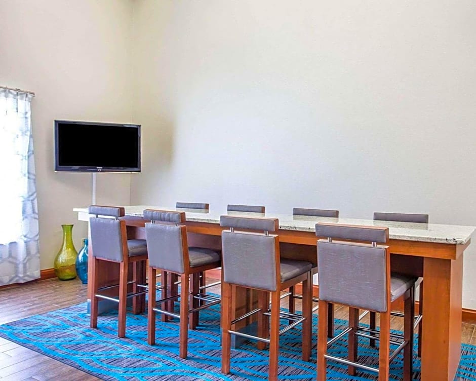 Comfort Inn & Suites Walterboro I-95
