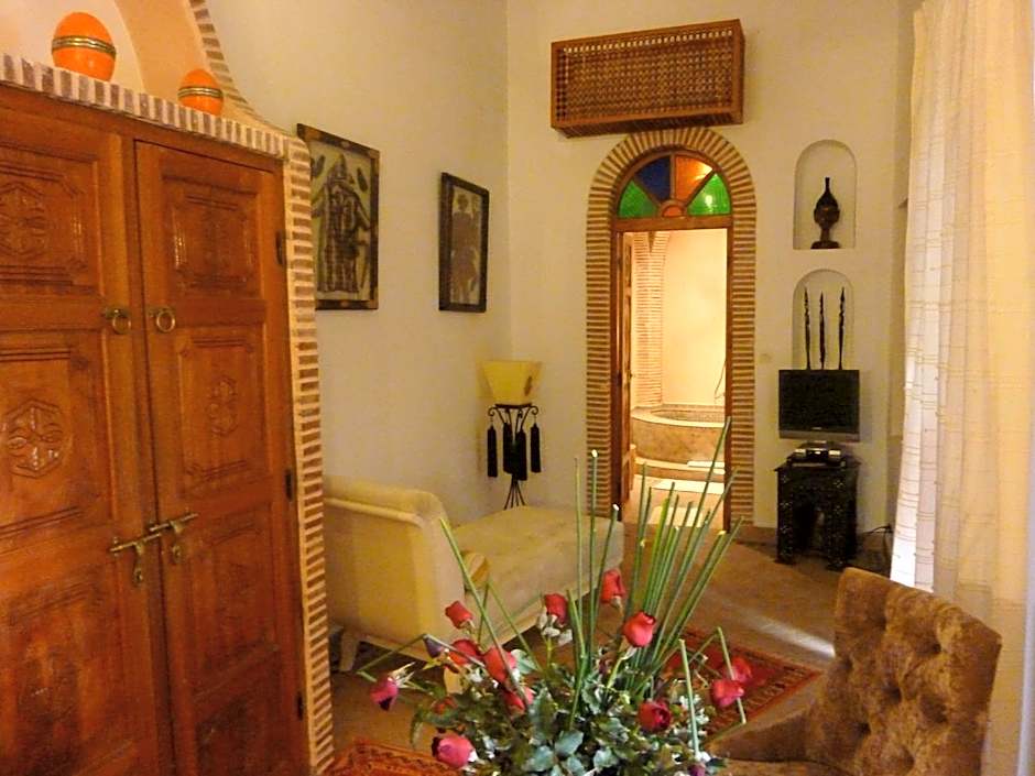 Riad Les Trois Palmiers El Bacha