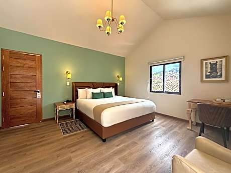 Suite with Garden View