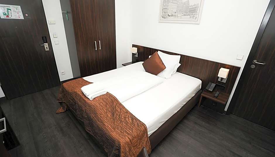 The Atrium Hotel