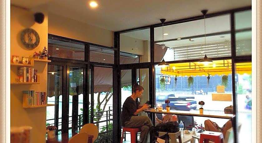 U Dee Room and Coffee Hotel