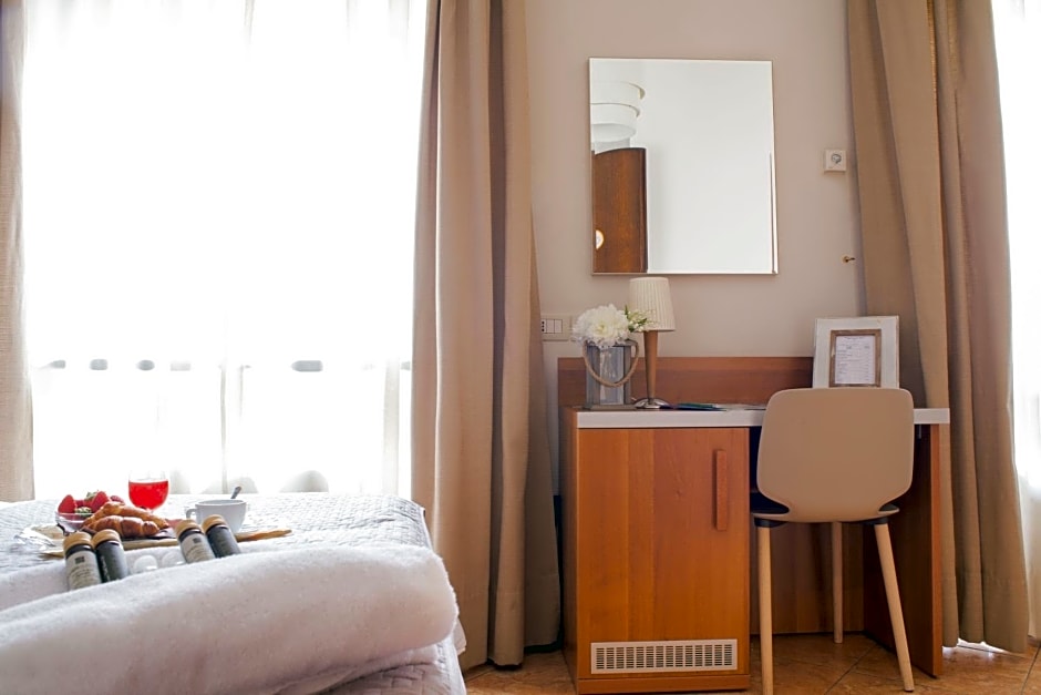 Hotel Ares Milano