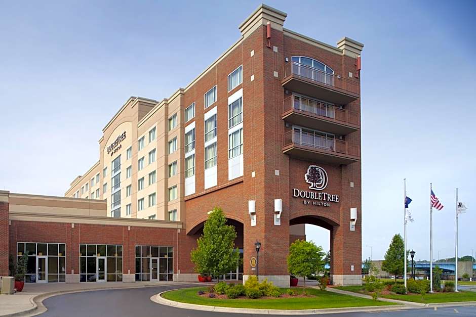 DoubleTree By Hilton Bay City Riverfront