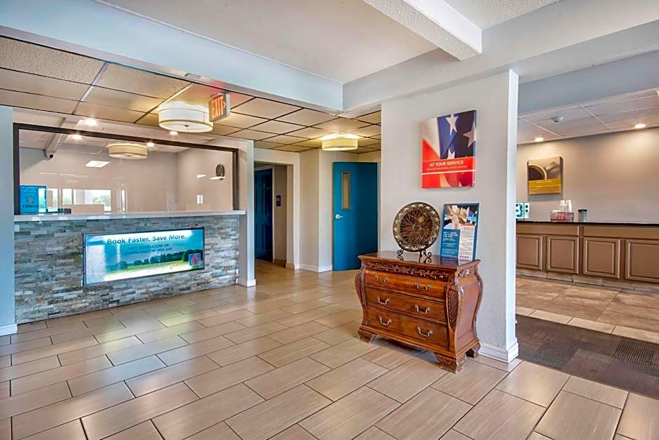 Motel 6-Springfield, OH