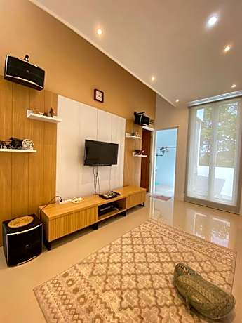 Villa Permata Adem Ayem