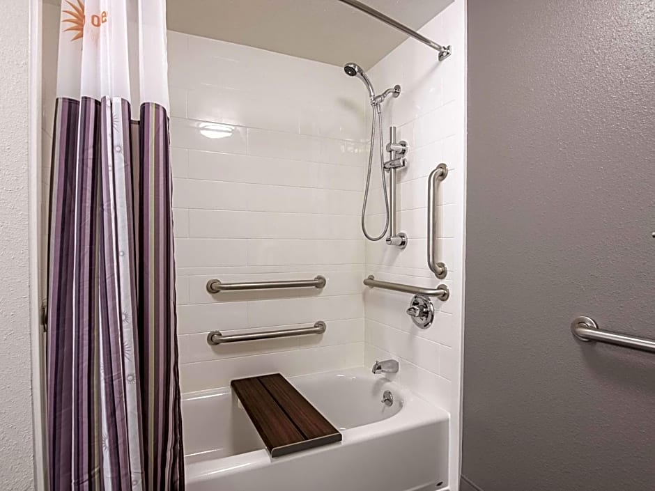 La Quinta by Wyndham Portland
