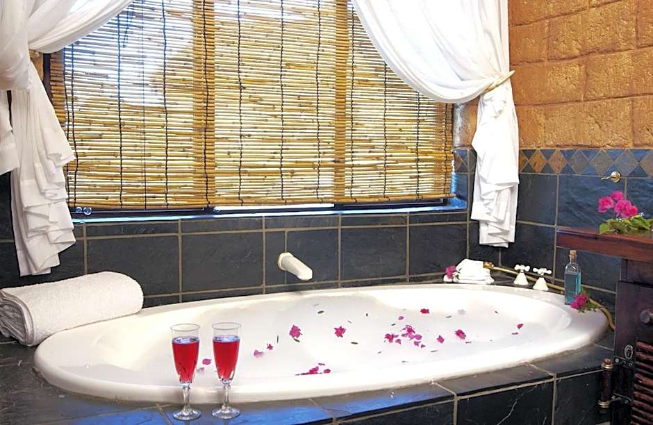 Zwahili Private Game Lodge & Spa