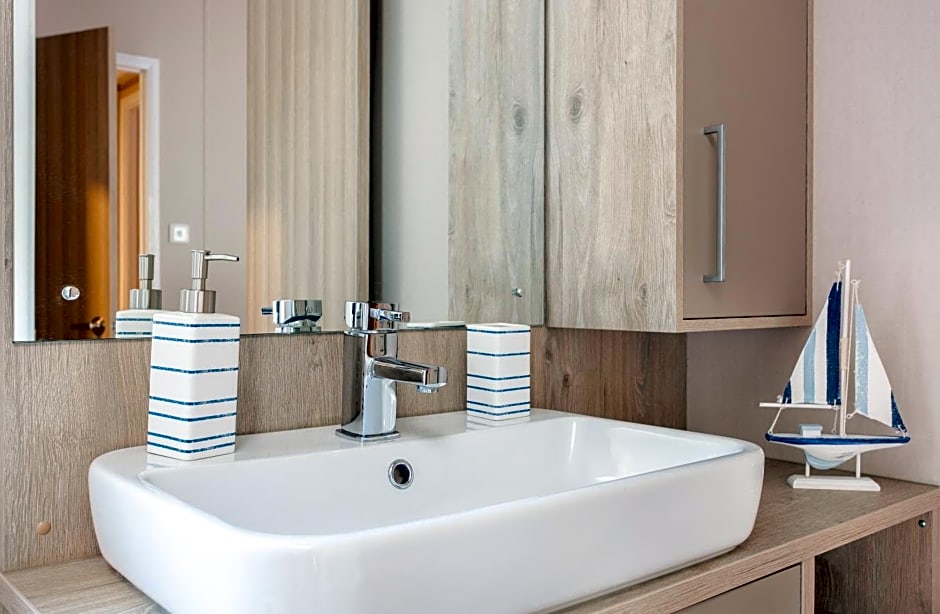 Lakeside Lodge, Green Hill Farm Holiday Village