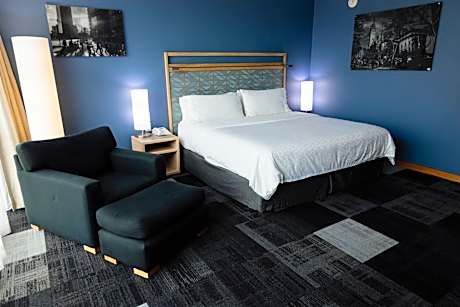 Standard King Room