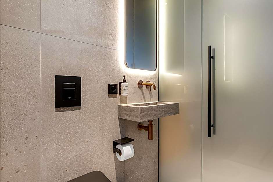 Arctic Comfort Hotel