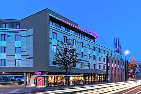 Moxy by Marriott Duesseldorf South