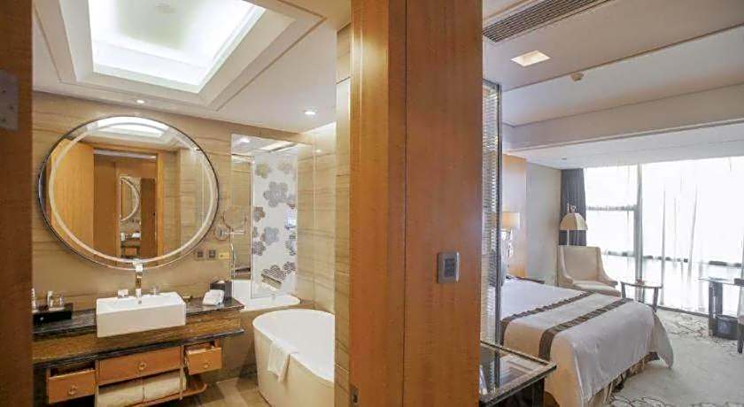 Zhangjiagang Zhonglian GDH International  Hotel
