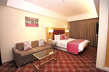 Fortune Club Room with 20% off on Spa and F&B