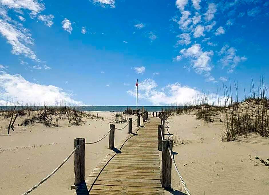 Sugar Sands-Luxury 1st Floor 2BR 2BA Private Beach