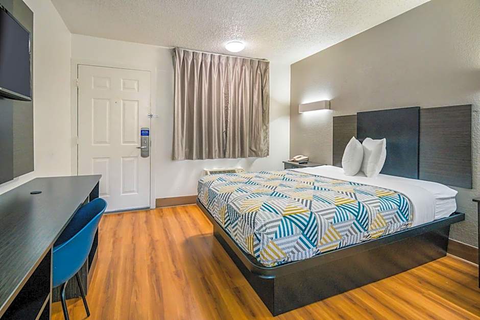 Motel 6-Irving, TX - Dallas