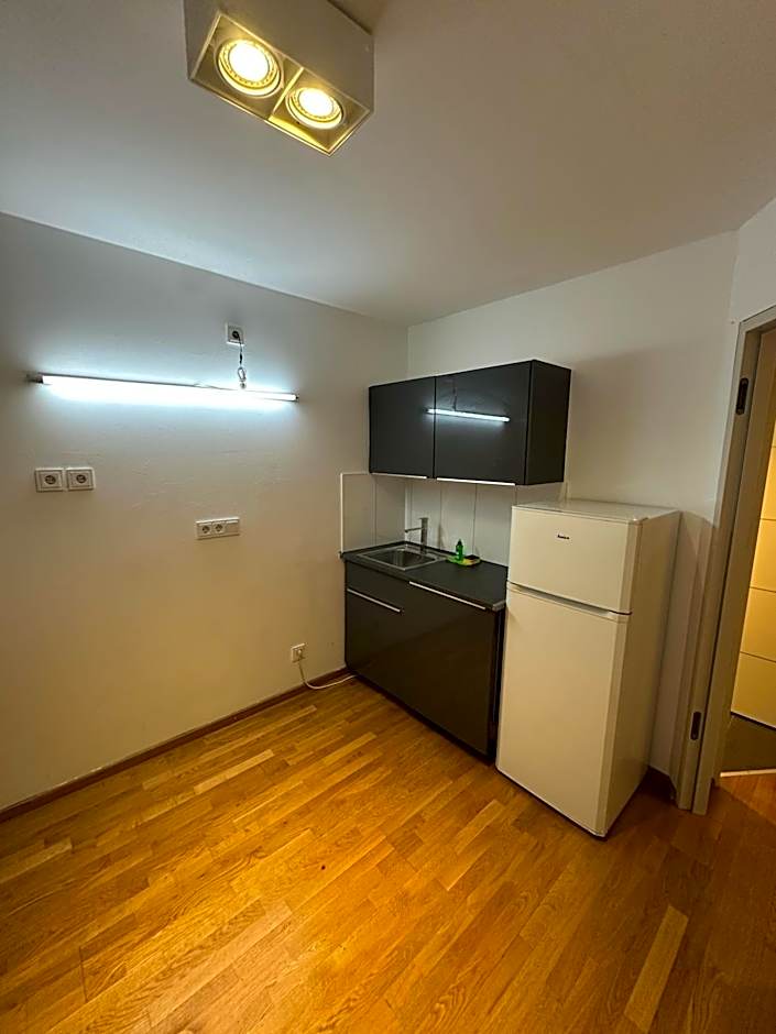 Al Nafurah Apartments