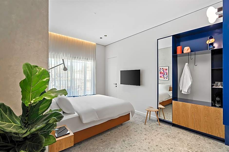 Hotel 48