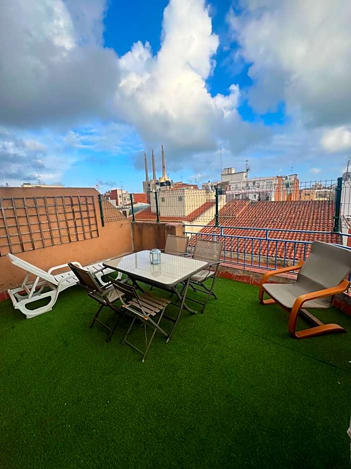 Private Double Room in a Shared Penthouse with Patios
