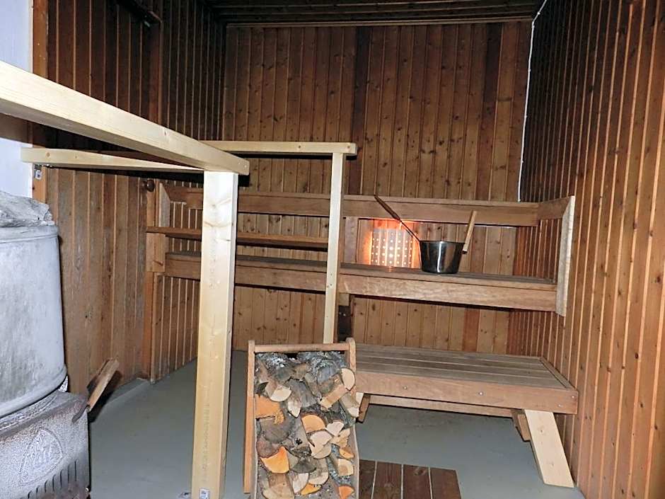 Labbnäs Semesterhem, Radhuset