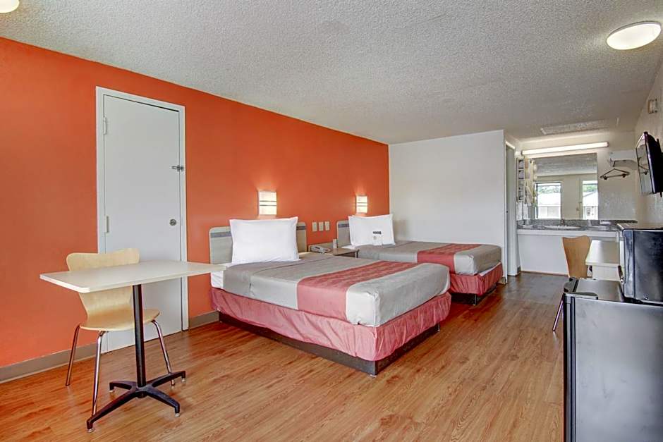 Motel 6-Union City, GA - Atlanta Airport