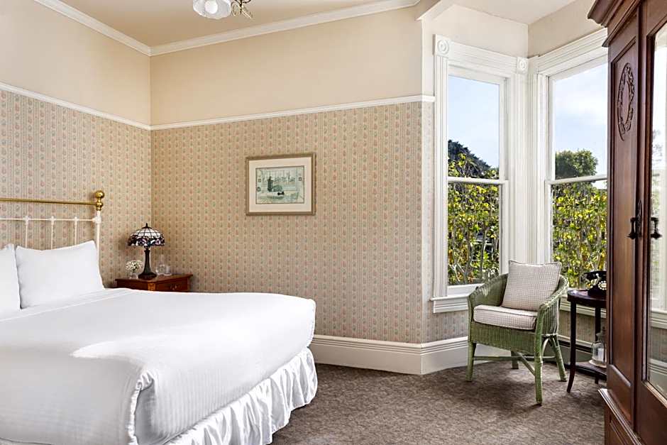 Centrella Hotel, a Kirkwood Collection Hotel