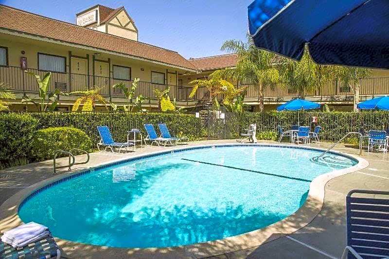 KEY INN