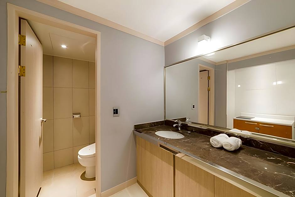 Reborn Suwon Silkroad Hotel