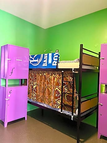 Bed in 6-Bed Mixed Dormitory Room