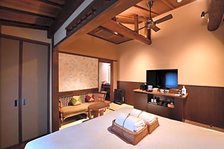 Double Room with Private Bathroom and Tatami Floor - Shiraai