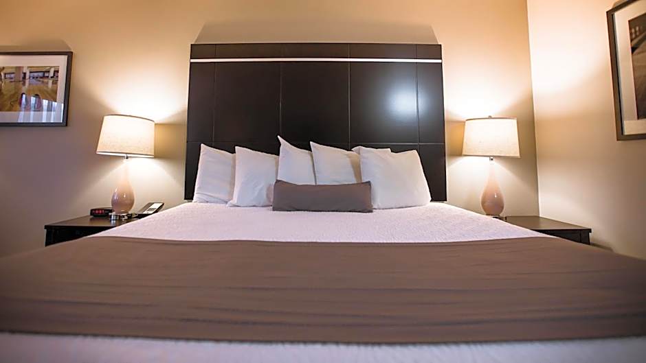 Ten Pin Inn & Suites