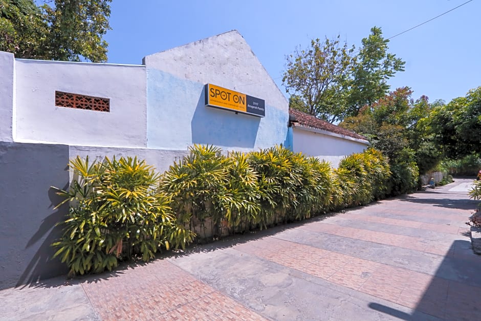 Spot On 2117 Anugerah Family Residence