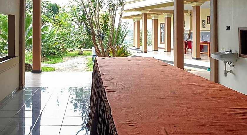 OYO 1483 Hotel Bumi Bermi Permai