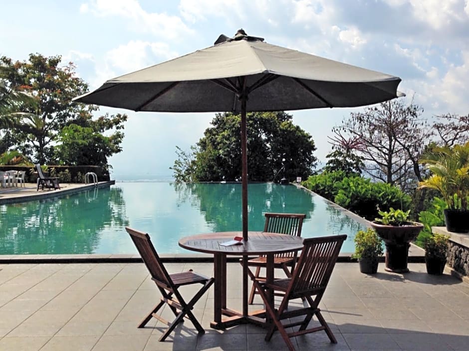 d'Emmerick Salib Putih Hotel Salatiga