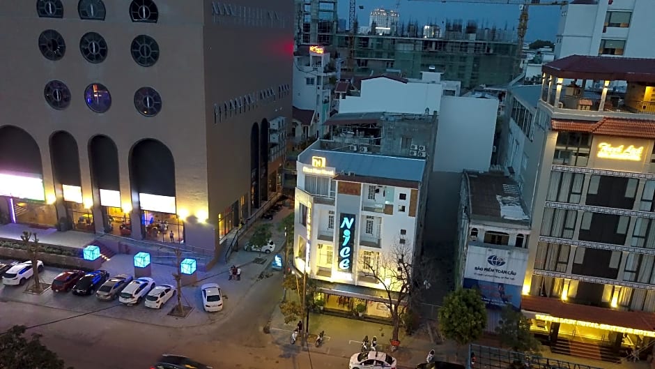 Nice Hue Hotel