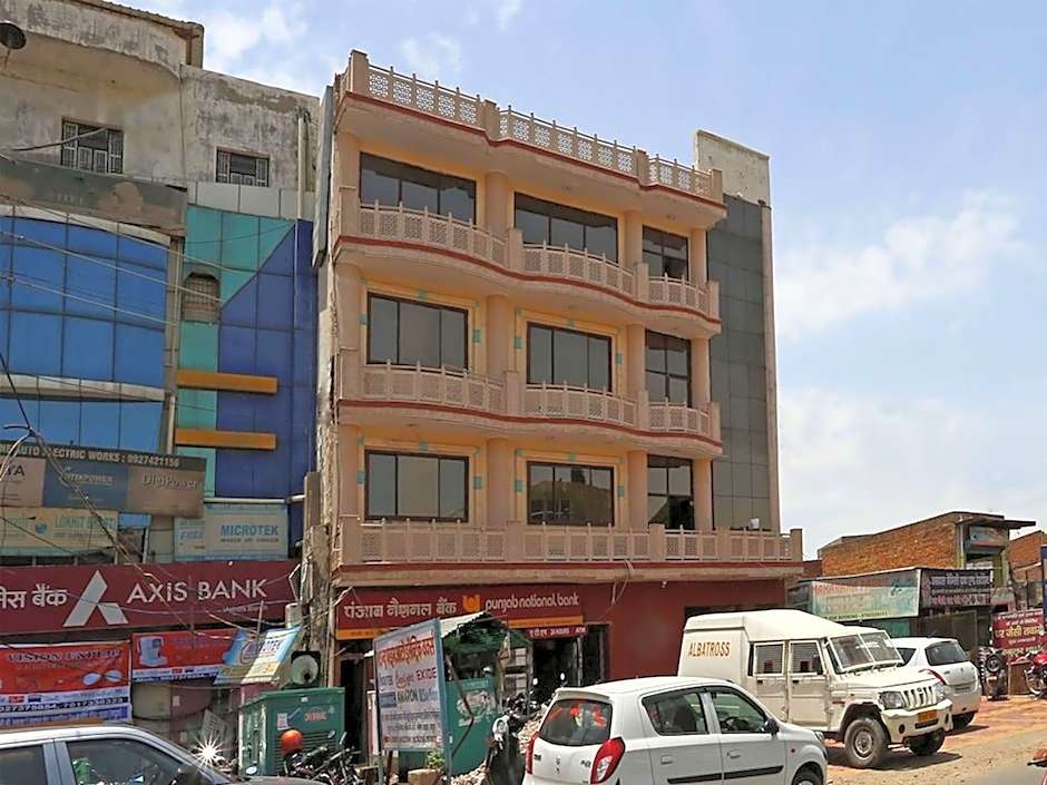 Hotel Maharana Palace