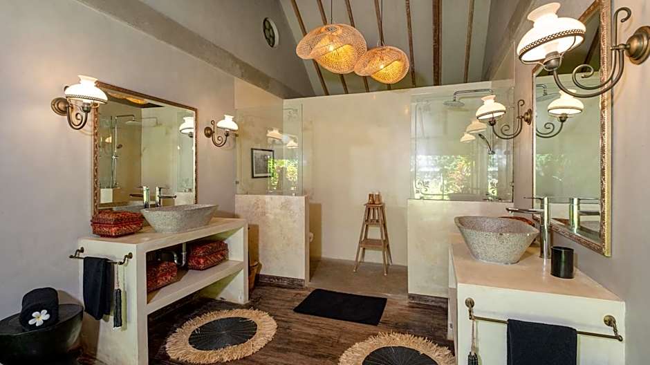Villa Koyama by Villa Finder