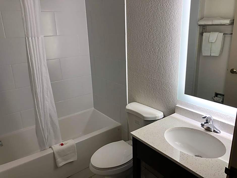 Red Lion Inn & Suites Elk Grove Village, IL
