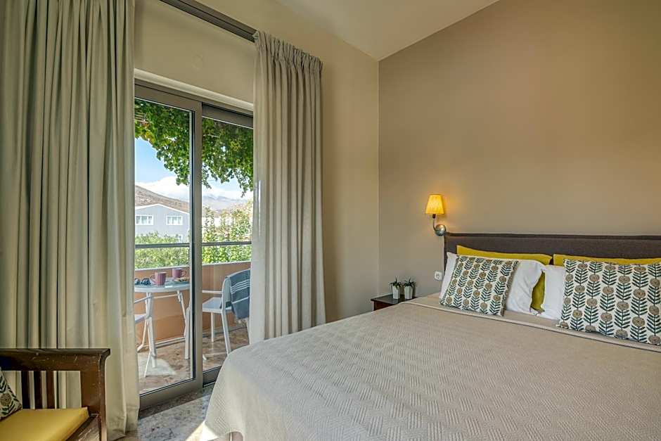 Photo 1 of 9 of Standard 1 Queen Bed