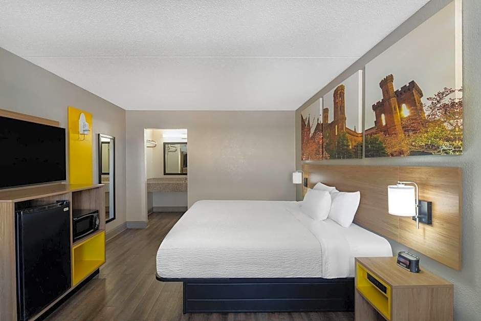Days Inn by Wyndham Greeneville