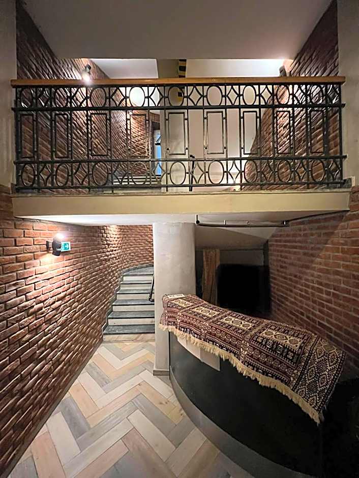 Capital Hotel Garni
