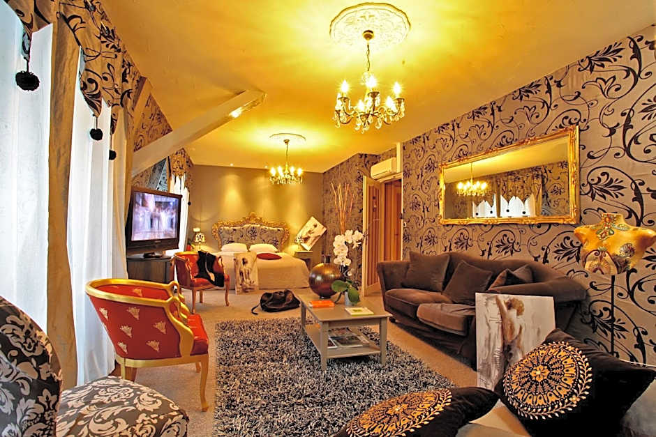 Logis Hôtel Hostellerie Saint-Jacques