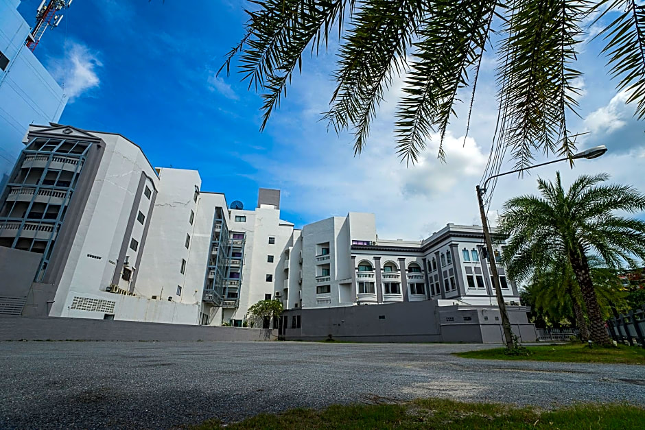 Kiss Gardenhome Chic Hotel