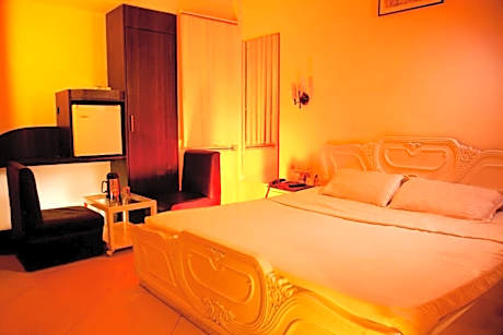 Super Executive Suite