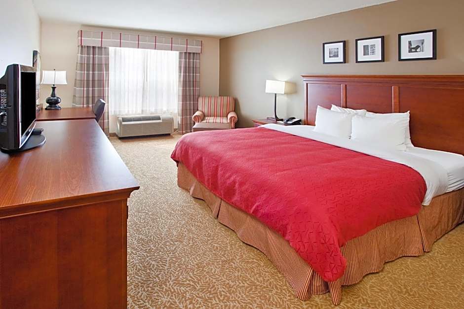 Baymont Inn & Suites by Wyndham Morrow/Atlanta I-75 South